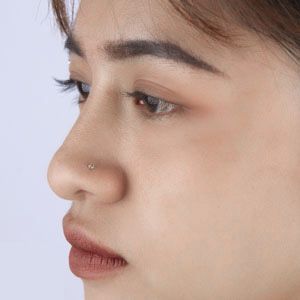 THREADLESS NOSE PIERCING