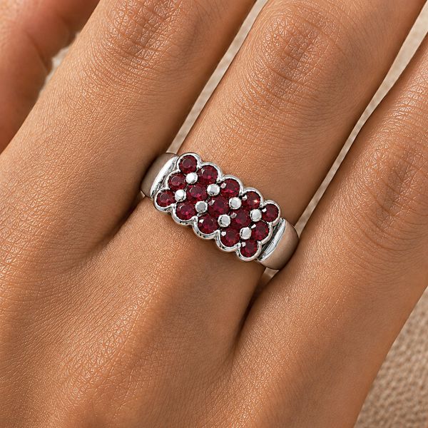 SILVER RING WITH GARNETS