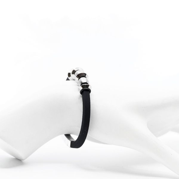 ARMBAND MIT VIER SCHEIBEN