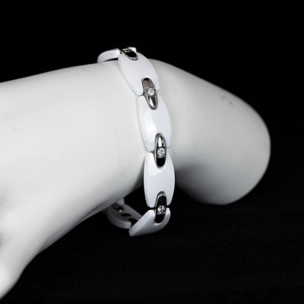 BRACCIALE CON CRISTALLI E CERAMICA