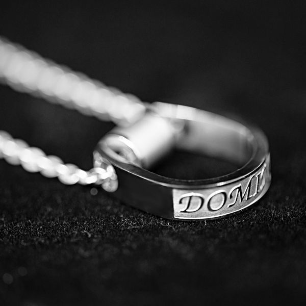 COLLIER FER À CHEVAL