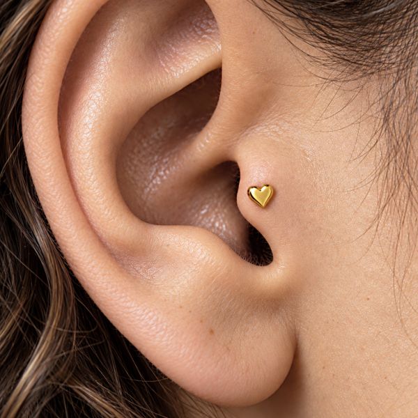 PIERCING EN OR AVEC PETIT COEUR