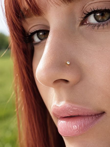 PIERCING NASAL DE ORO MACIZO CON DIAMANTE LAB
