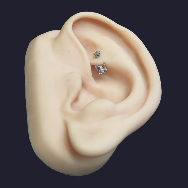 PIERCING ROOK CON FARFALLA