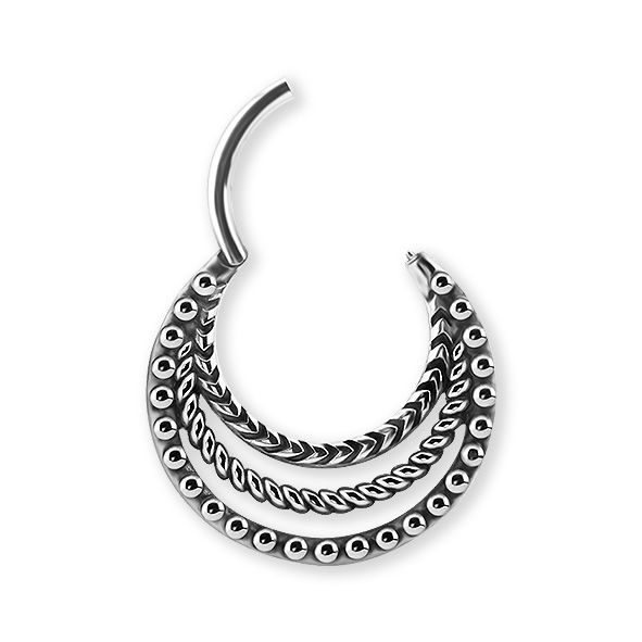 Clicker ring with 3 tribal strings