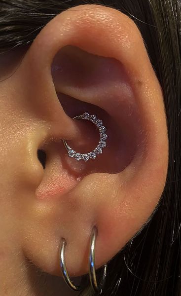 ROOK PIERCING CLICKER WITH CUBIC ZIRCONIA