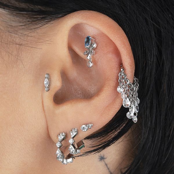 THREADLESS PIERCING WITH CRYSTALS FOR TRAGUS AND HELIX