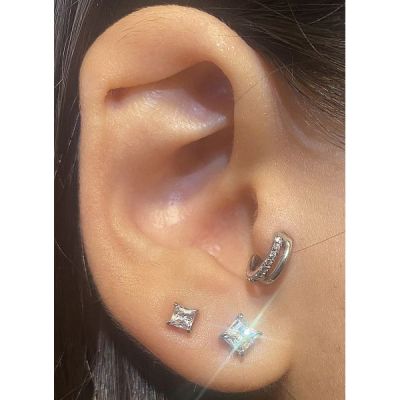 BOUCLES D’OREILLES CARRÉES AVEC CRISTAUX