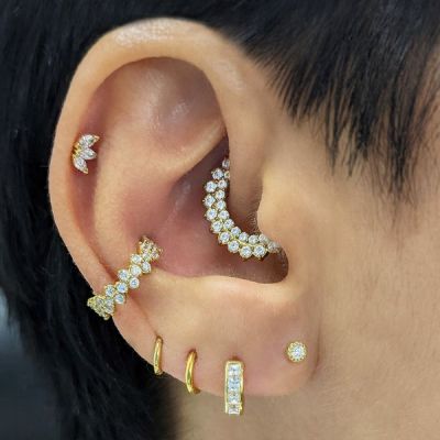 GOLD PIERCING WITH MARQUISE CUT CRYSTAL LEAVES