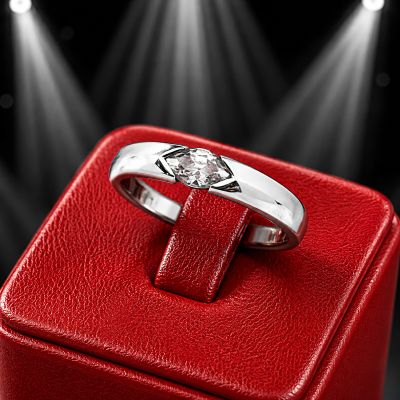 BAGUE EN ARGENT AVEC CRISTAL TAILLE NAVETTE