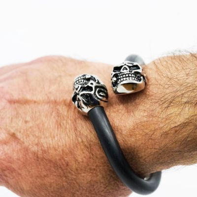 PULSERA DE HOMBRE CON CALAVERAS