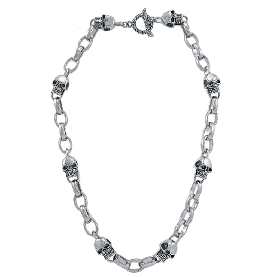 COLLAR CON CRÁNEOS Y ANILLOS