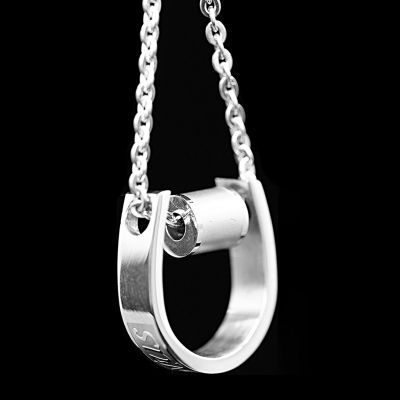 COLLIER FER À CHEVAL