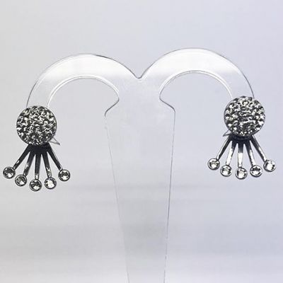 EARRINGS WITH DANGLING CRYSTALS